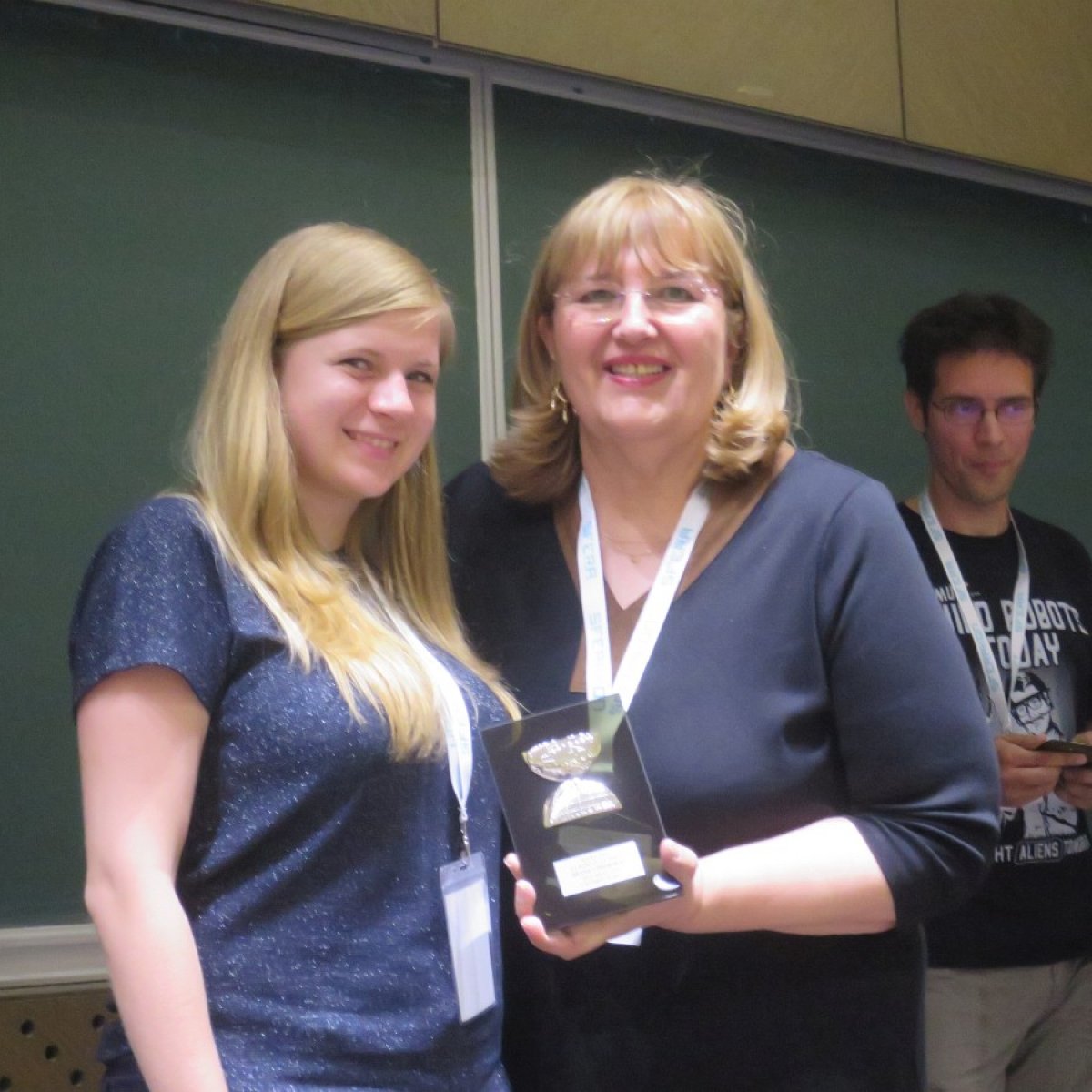 SFeraKON Mlada znanstvenica Justyna Anna Barys uručila je Nagradu SFERA